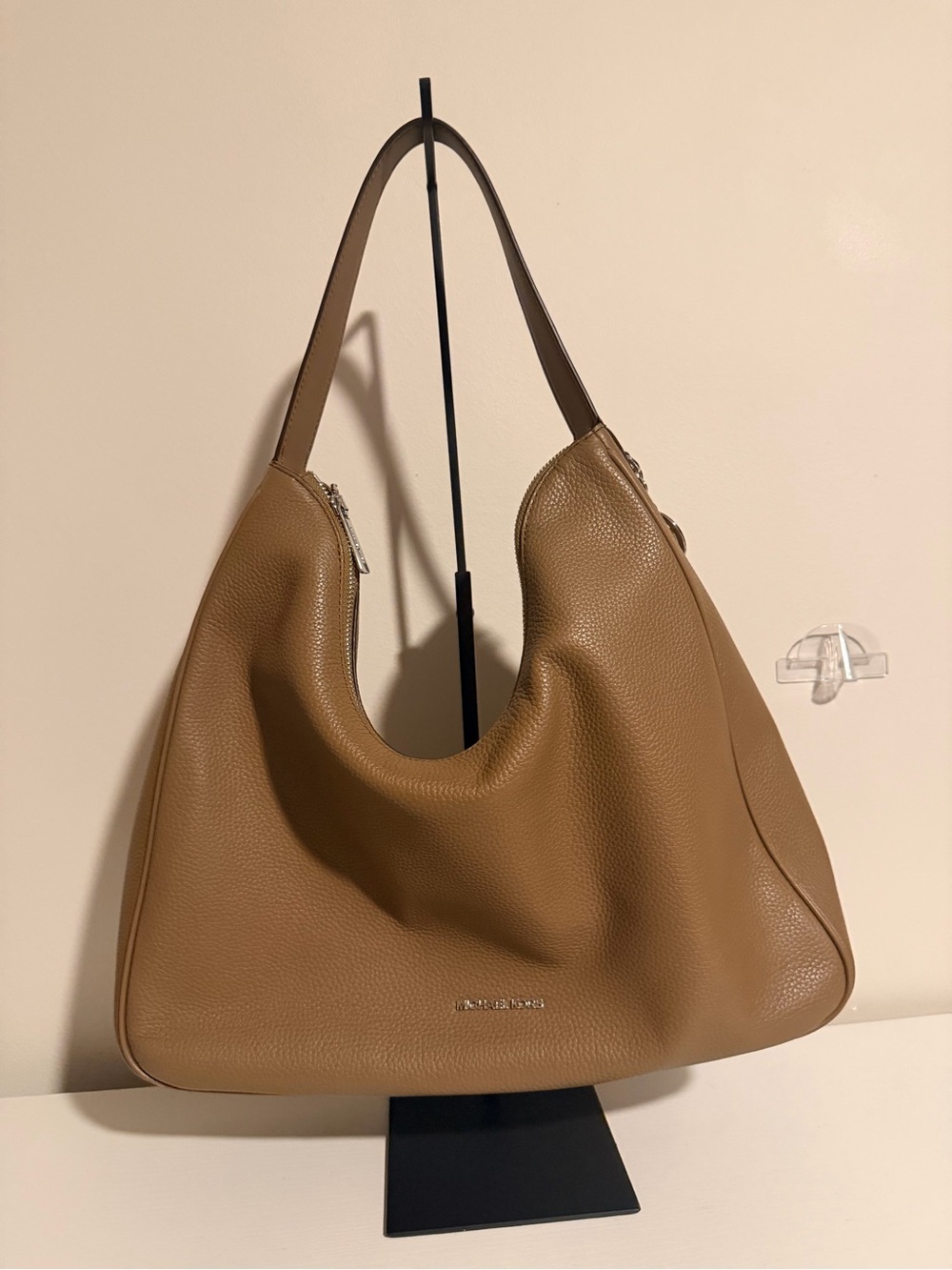 Leather Shoulder Hobo Bag in Tan